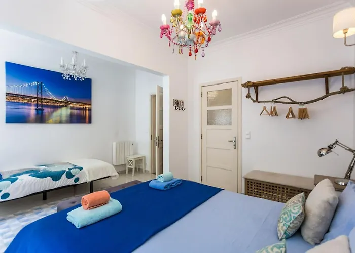 Апартаменты 1-bedroom Flat With Terrace, Near Metro & Arena Лиссабон