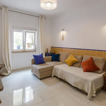 Be Local - Flat With 1 Bedroom And Terrace In Moscavide - Lägenhet *