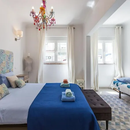 1-Bedroom Flat With Terrace, Near Metro & Arena Διαμέρισμα *