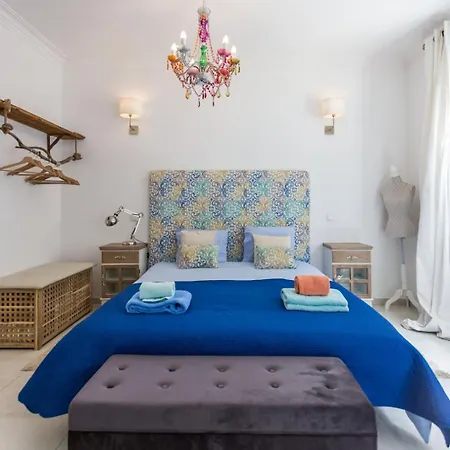 1-bedroom Flat With Terrace, Near Metro & Arena リスボン