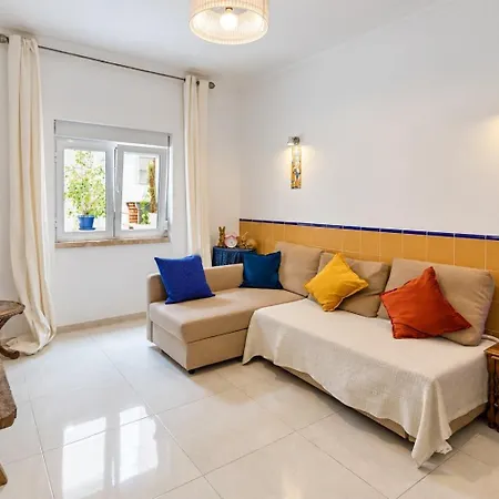1-Bedroom Flat With Terrace, Near Metro & Arena Lisboa