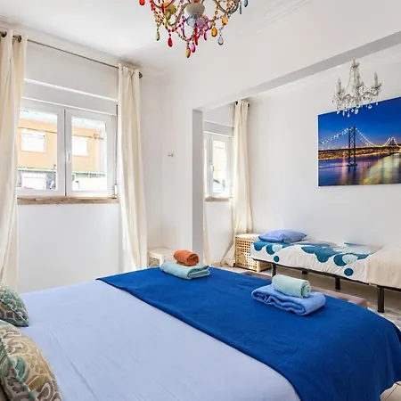 Διαμέρισμα 1-Bedroom Flat With Terrace, Near Metro & Arena Lisboa