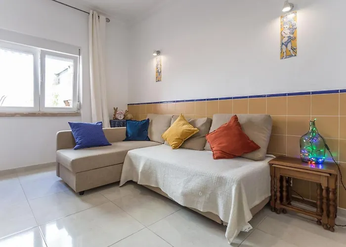 Apartamento 1-bedroom Flat With Terrace, Near Metro & Arena *