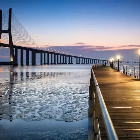 1-bedroom Flat With Terrace, Near Metro & Arena Appartamento