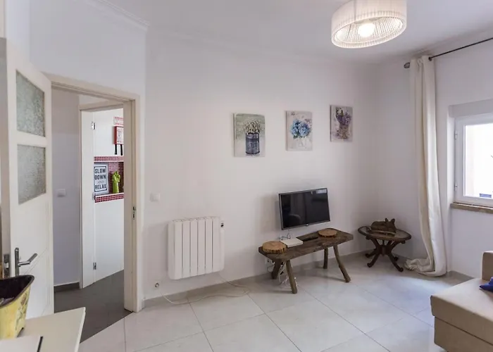 1-Bedroom Flat With Terrace, Near Metro & Arena *