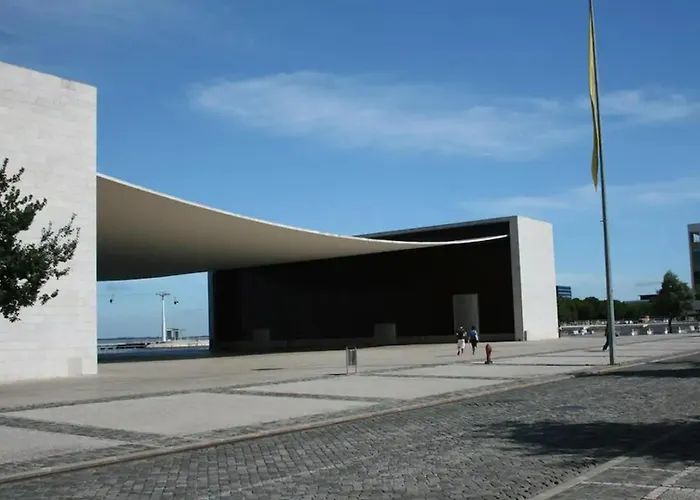 1-Bedroom Flat With Terrace, Near Metro & Arena *